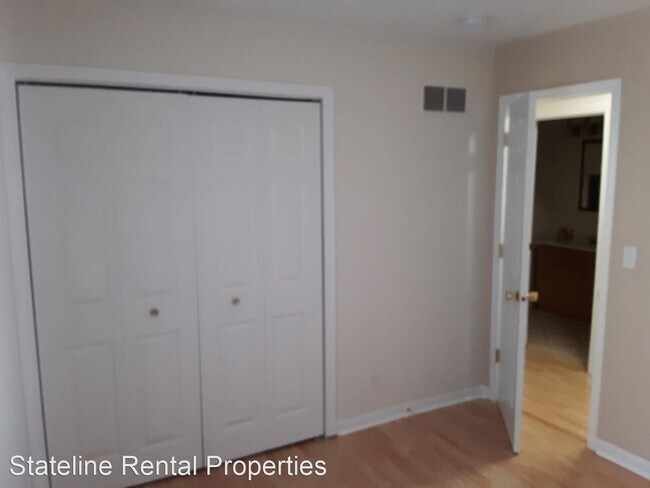 Foto del edificio - 2 br, 1 bath House - 723 Hawthorne Lane