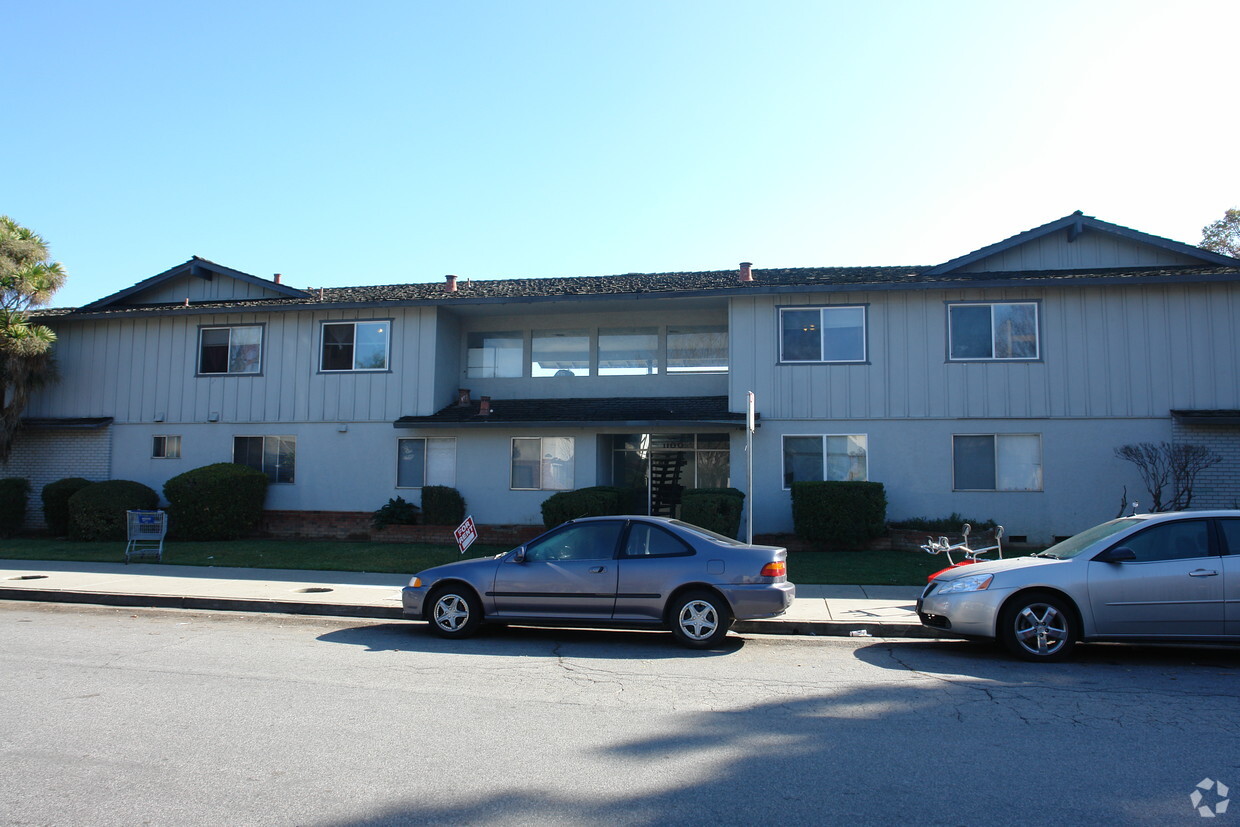 Primary Photo - 1100 Oakmont Dr