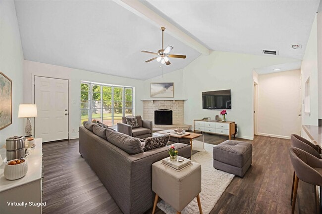 Foto del edificio - 10815 Montverde Ln