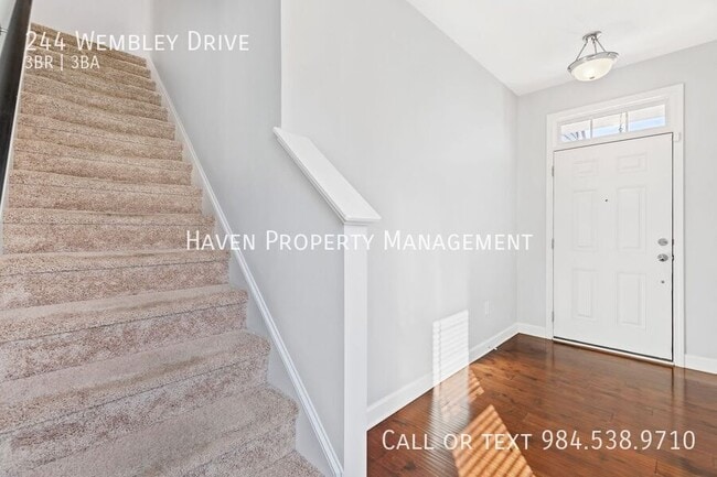 Building Photo - 244 Wembley Dr
