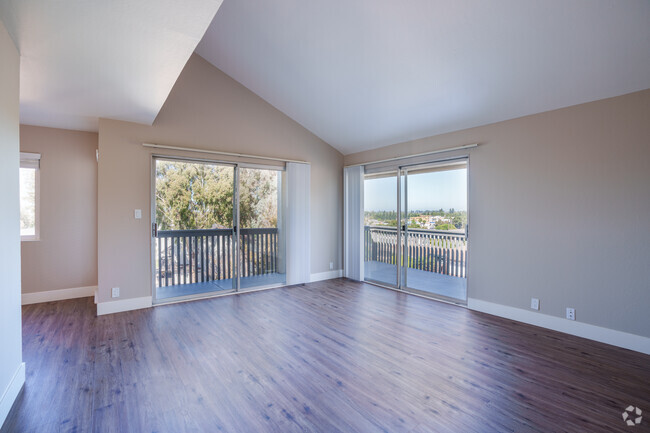 Interior Photo - Crestview Terrace