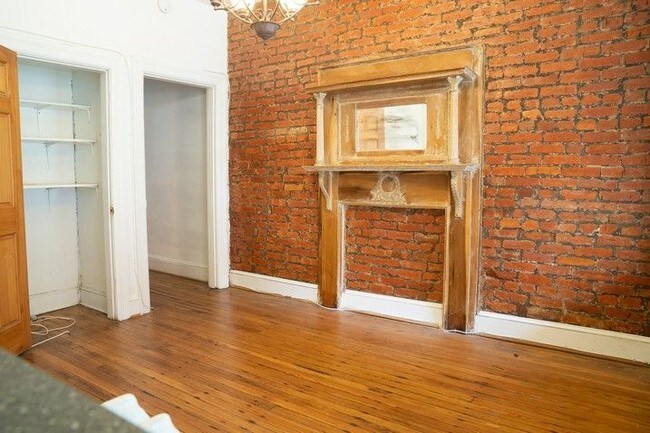 Adams 3BR with Back Balcony Apartment for Rent in