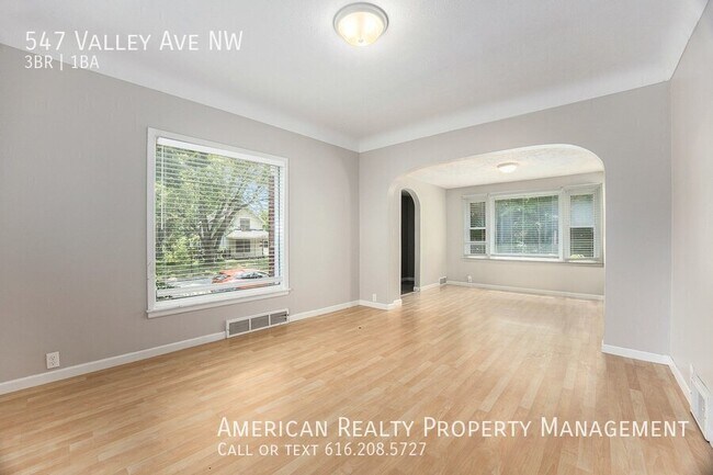 Foto del edificio - 547 Valley Ave NW