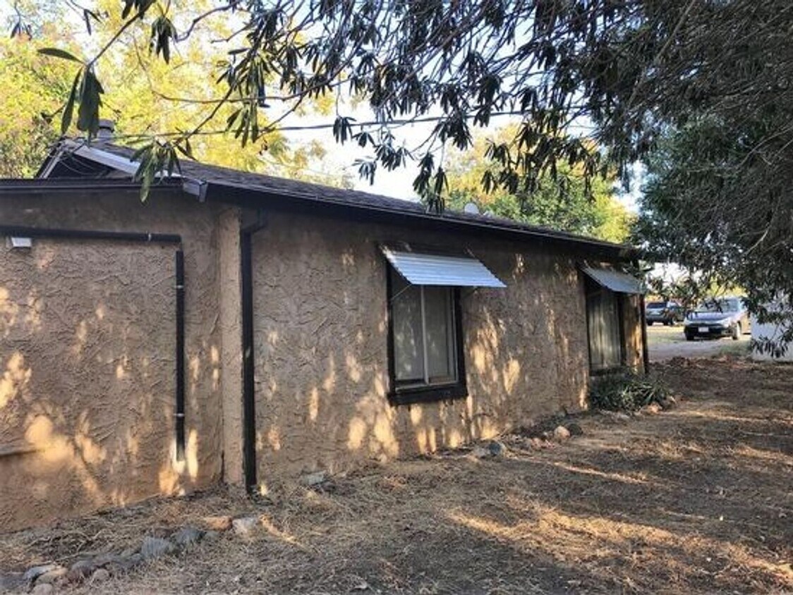 Primary Photo - 119 Canyon Highlands Dr