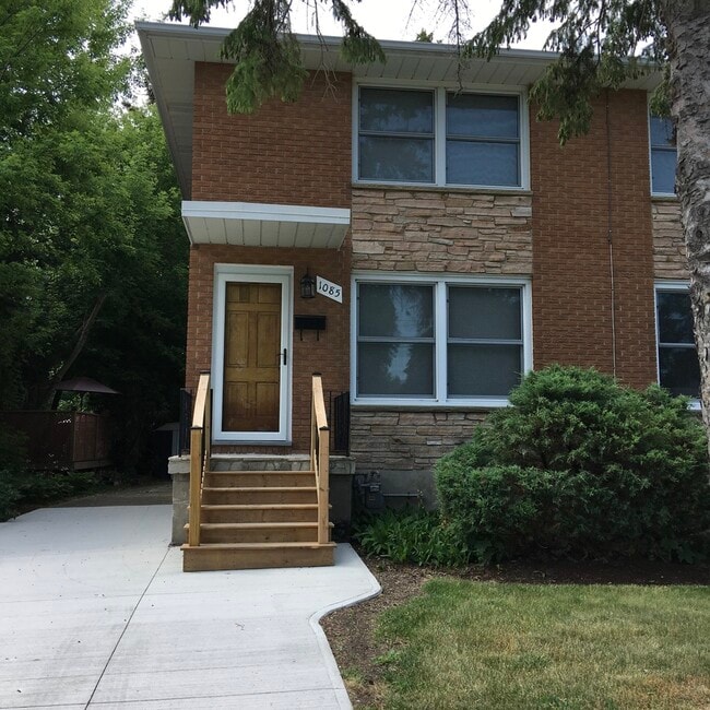 Building Photo - 1085 Exmouth St