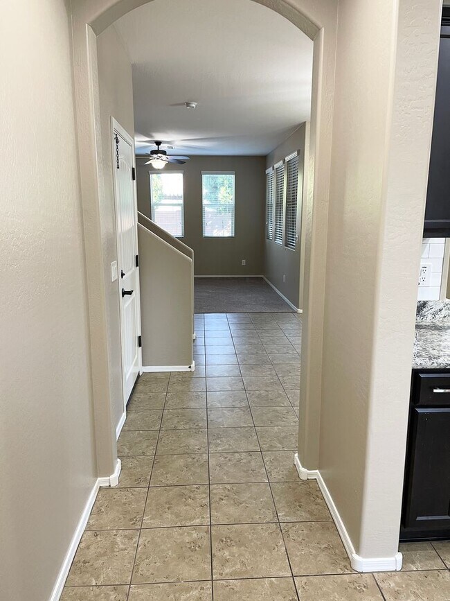 Building Photo - 3454 E Azalea Dr
