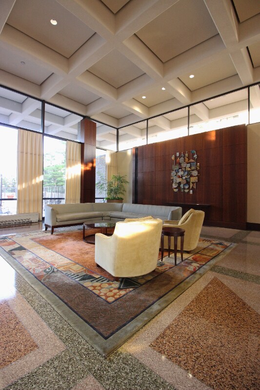 Foto del edificio - 3701 S George Mason Dr