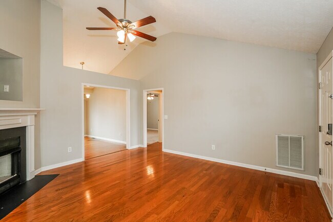 Foto del edificio - 900 Pebble Beach Cir