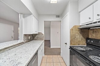 Building Photo - 9009 Gaylord Dr