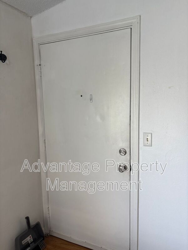 Foto del edificio - 146 SW Cottage St