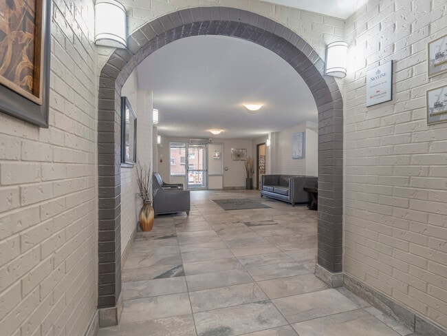 Building Photo - Willowdale Apartments