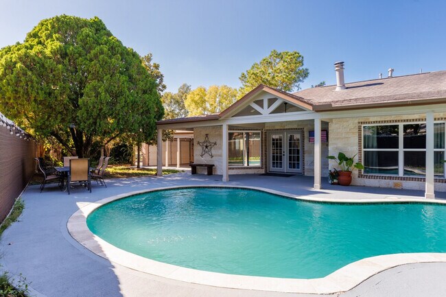 Foto del edificio - 15818 Val Vista Dr