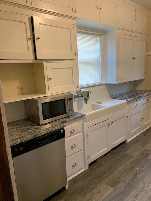 Foto del edificio - 2222 E 12th St