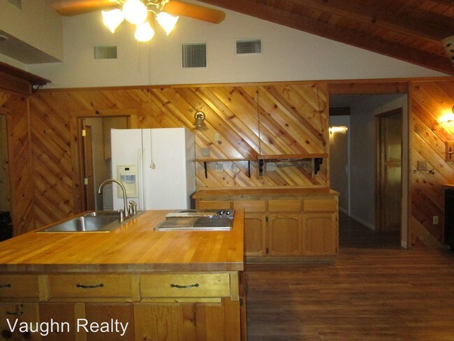 Building Photo - 4 br, 3 bath House - 3133 N. Brown Rd