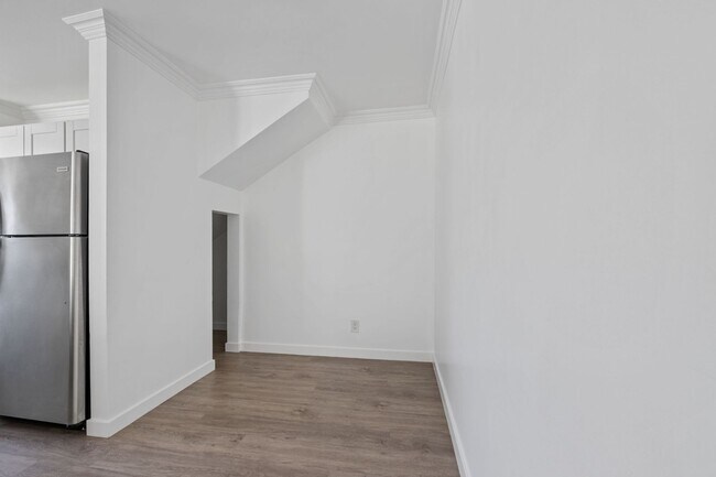 Foto del edificio - 6042 Barton Ave