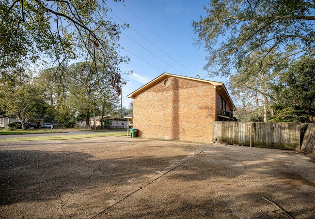 Building Photo - 3801 Lanier Ave