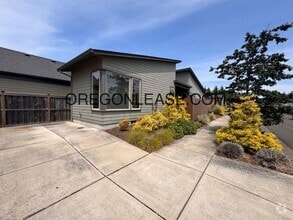 Building Photo - 1210 Little John Ln