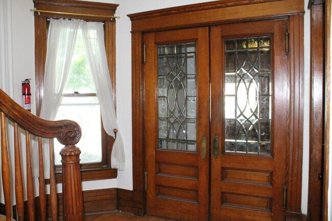 Foto del edificio - 3803 Military St