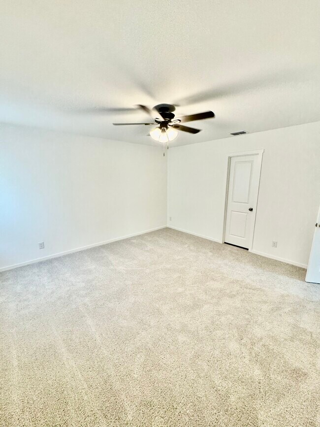 Foto del edificio - 1104 Barbary Fields St