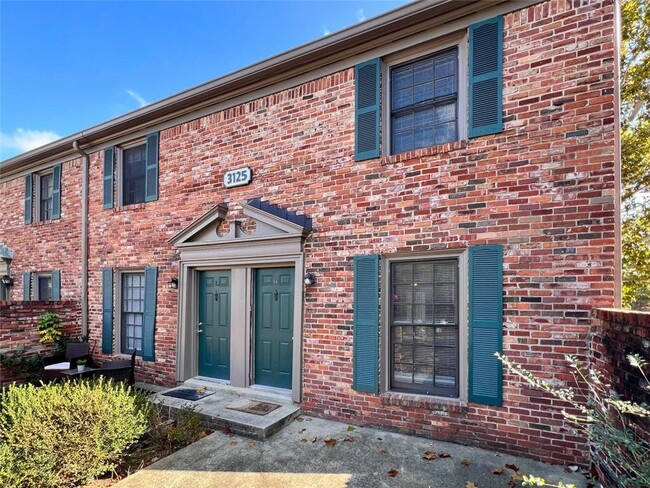 Building Photo - 3125 Colonial Way