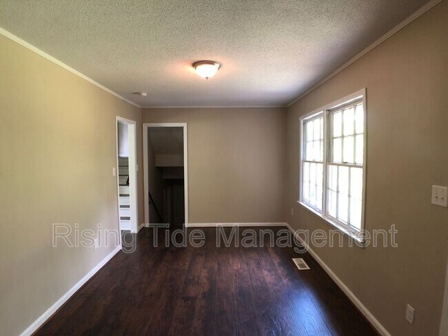 Foto del edificio - 1605 5th Pl NW