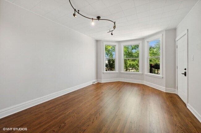 Foto del edificio - 2939 N Ashland Ave
