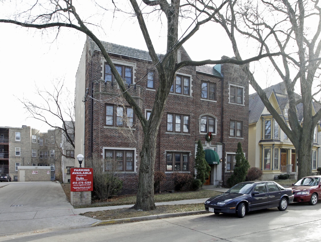 Building Photo - 1512 N Warren Ave