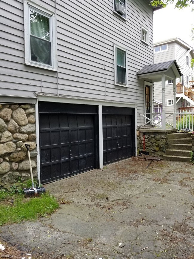 Building Photo - 68 Athelstane Rd