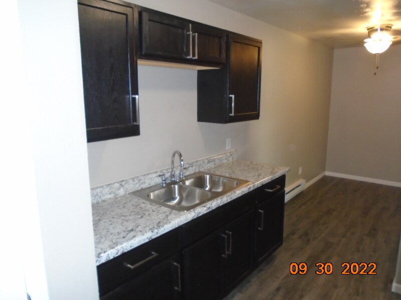 Primary Photo - 1255 Oak Hill Ct