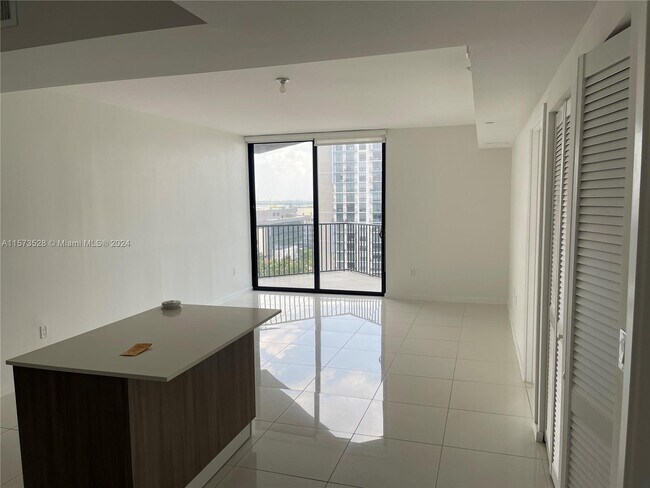 Building Photo - 5300 Paseo Blvd