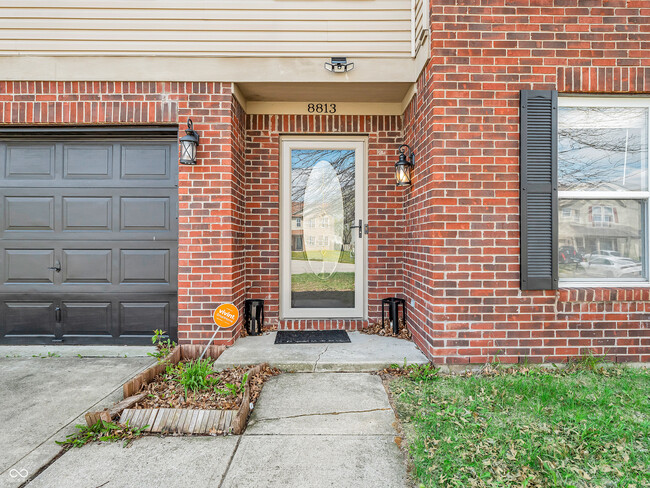 Building Photo - 8813 Browns Valley Ln