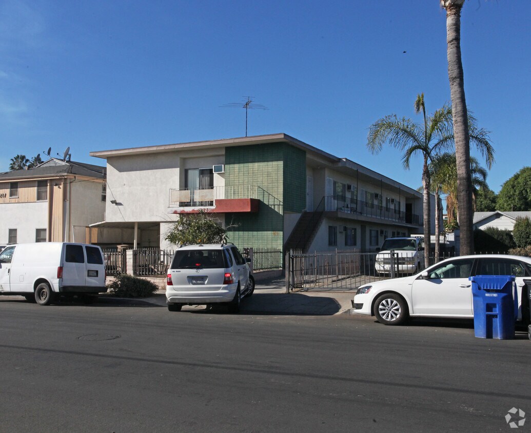 1223 N Kingsley Dr, Los Angeles, CA 90029 Apartments at 1223 N