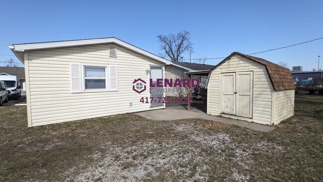 Foto del edificio - 2 Bedroom Home Available Now!