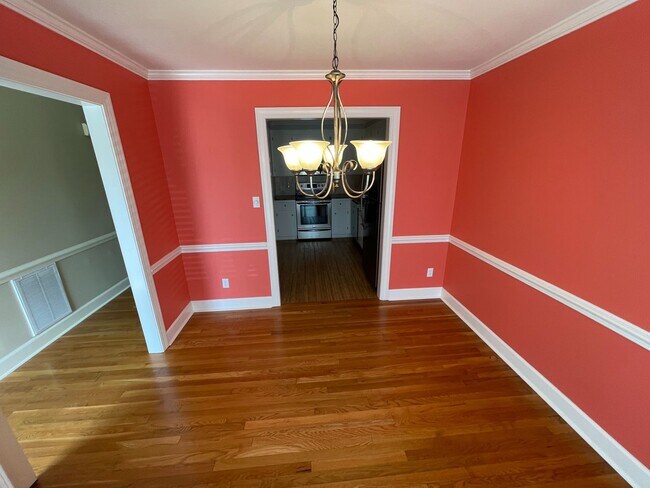 Foto del edificio - Beautiful Townhouse For Rent