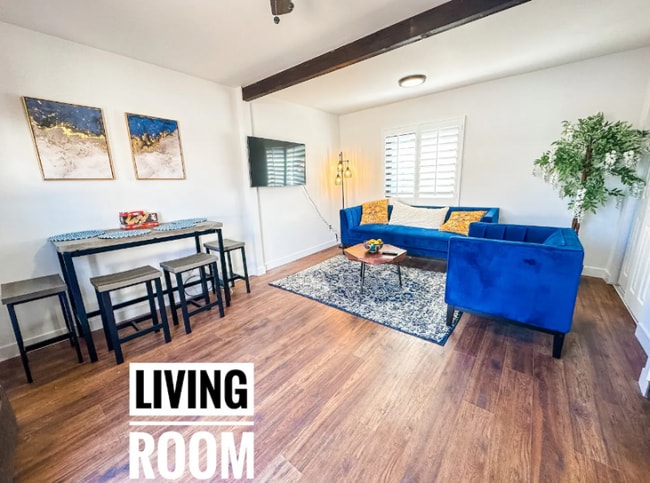 Photo - 322 N 13th St House