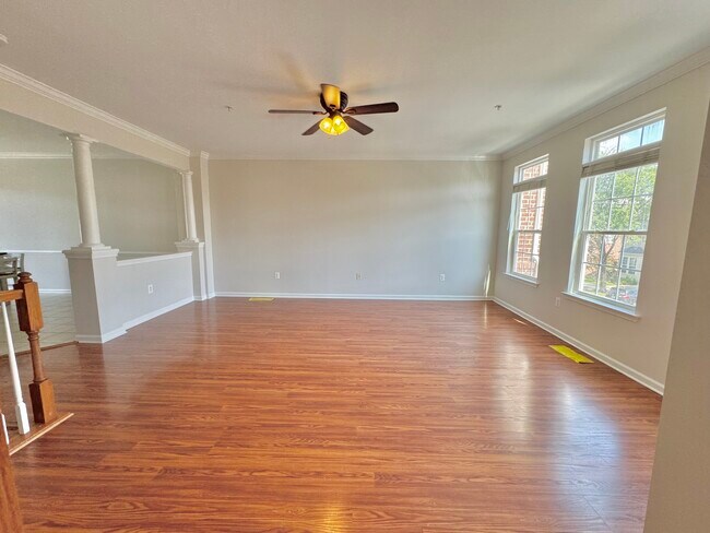 Sala de estar - 25530 Joy Ln