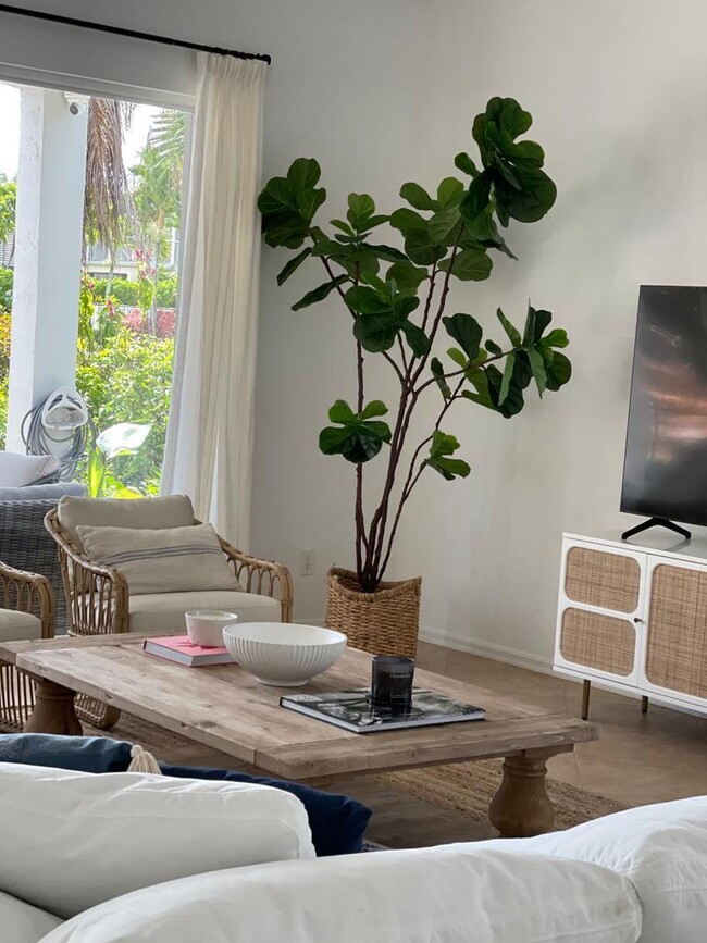 Foto del edificio - 4600 Mariners Cove Dr