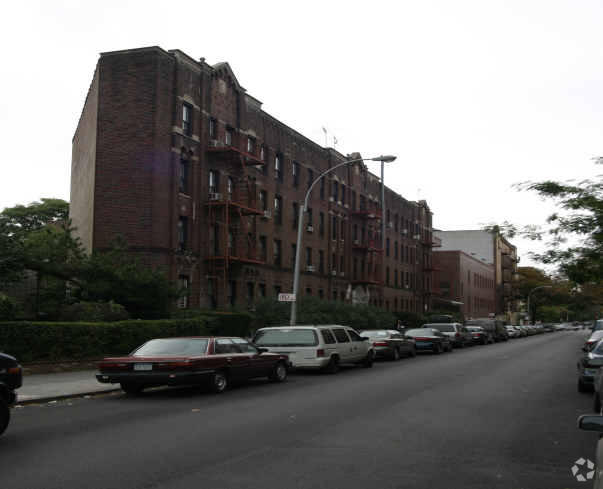 Foto del edificio - 1269 E 18th St