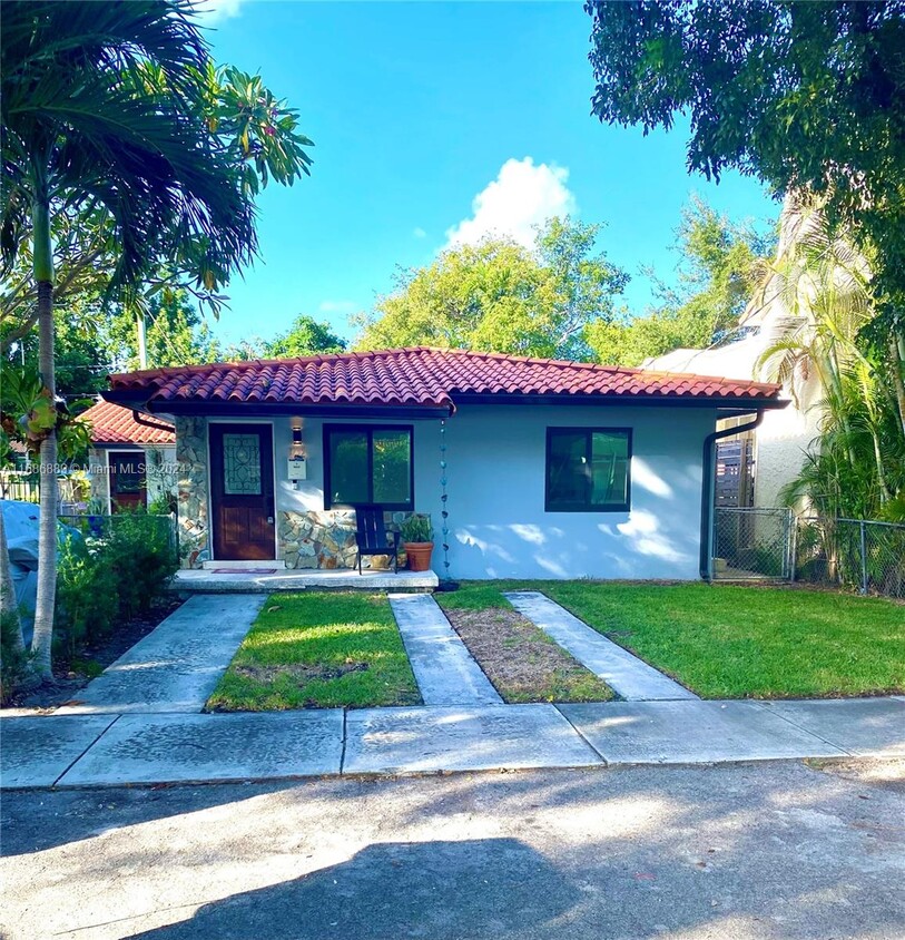 Foto principal - 1735 SW 21st Ter