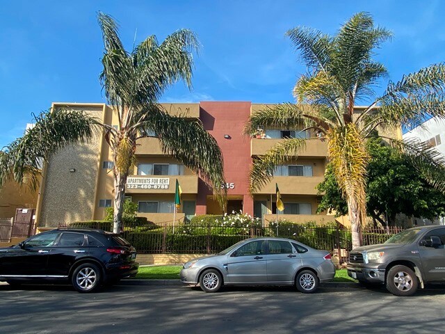 Building Photo - 5545 Carlton Way