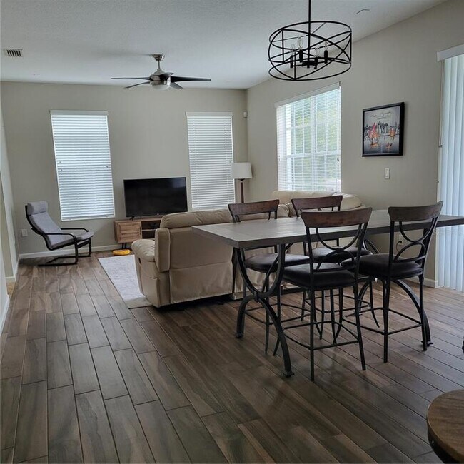 Building Photo - 8324 Manor Club Cir