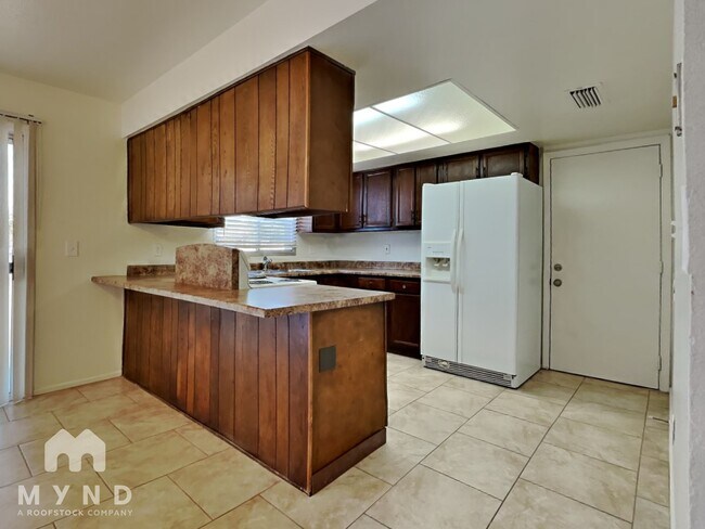 Foto del edificio - 2121 W Morrow Dr