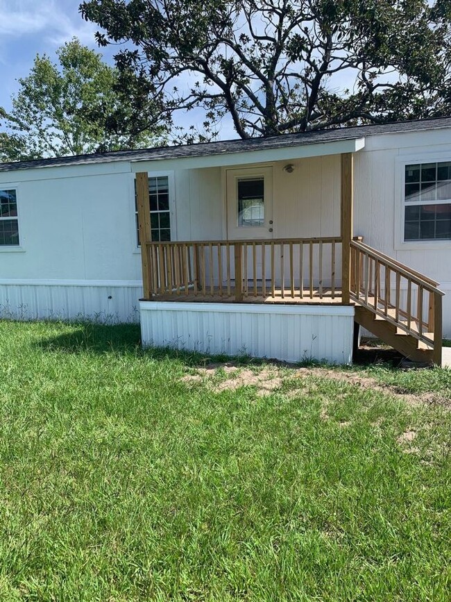 Building Photo - COVE ROAD - Single Wide Mobile Home for Rent