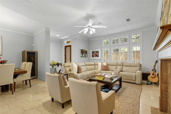 Building Photo - 1044 Memorial Village Dr