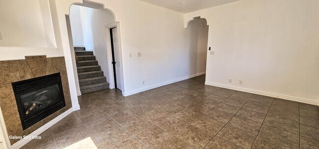 Building Photo - 1471 E Payton Wy