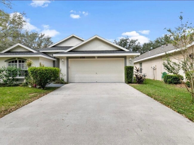 Building Photo - 5725 Hawklake Rd