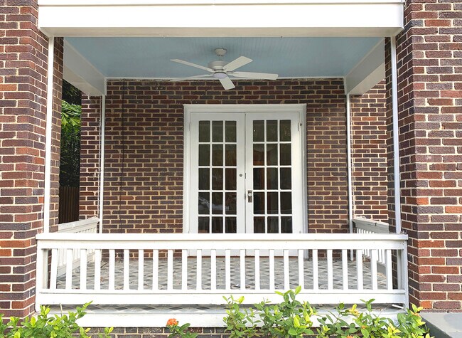 Foto del edificio - 2111 W Southview Ave
