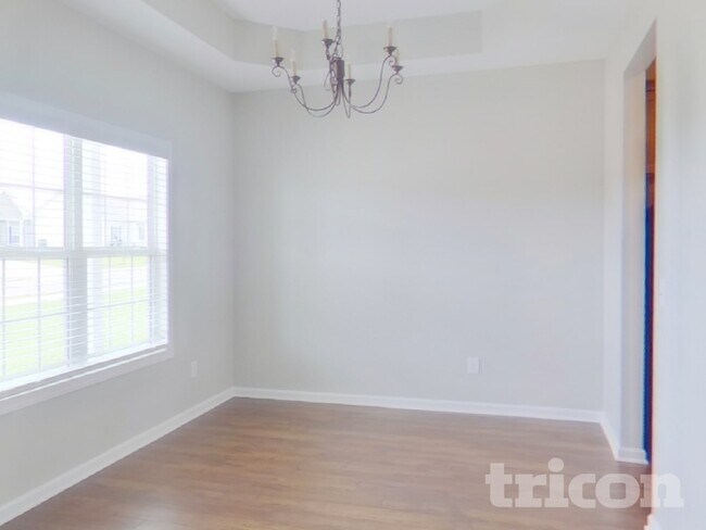 Building Photo - 817 Ellyson Dr