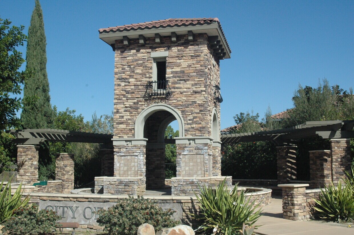 24 Via Montisi, Santee, CA 92071 Condo for Rent in Santee, CA