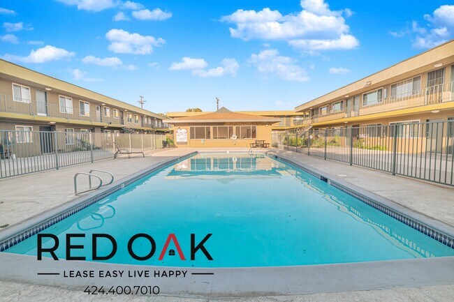 Foto del edificio - 4900 Clair Del Ave